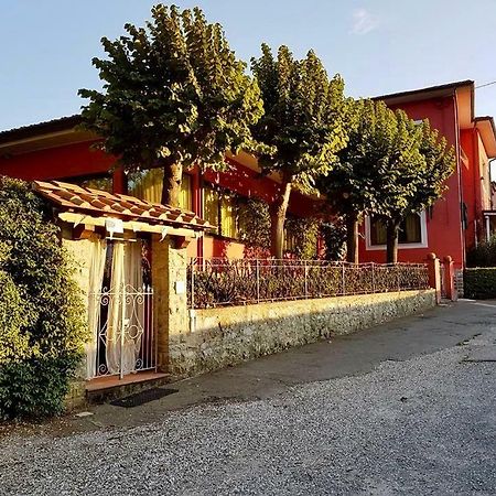 Al Borgo Bed and Breakfast Λούκα Εξωτερικό φωτογραφία